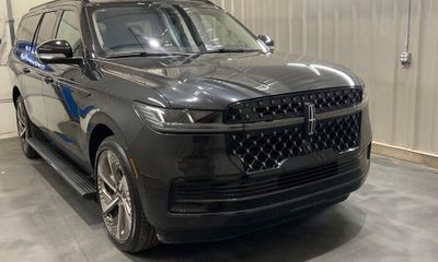 2025 Lincoln Navigator L Black Label