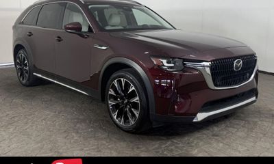 2024 Mazda CX-90 Premium Package