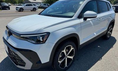 2026 Volkswagen Taos 4MOTION SEL