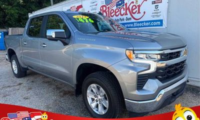 2023 Chevrolet Silverado LT