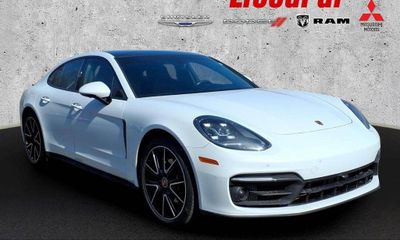 2023 Porsche Panamera 4 Platinum
