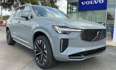 2026 Volvo XC90 Core