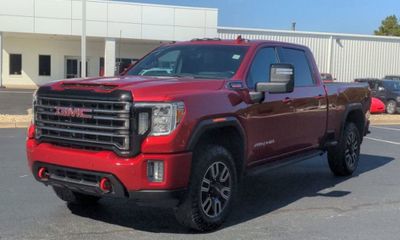 2021 GMC Sierra AT4