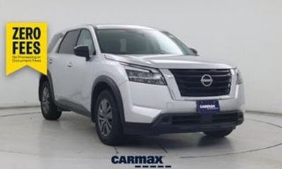 2025 Nissan Pathfinder S