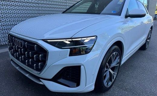 2026 Audi Q8 Prestige