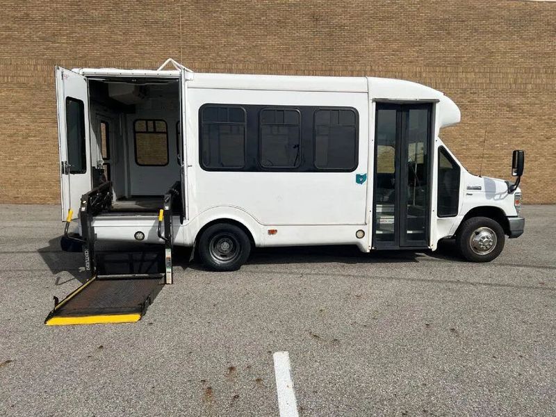 2013 Ford Econoline — a typically priced live listing