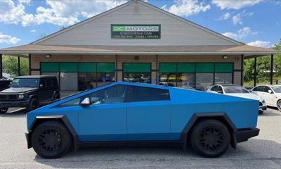 2024 Tesla Cybertruck Base