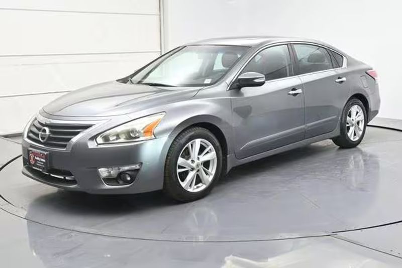2015 Nissan Altima — a typically priced live listing
