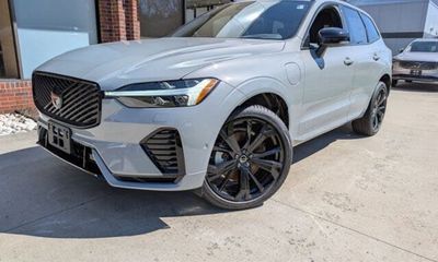 2026 Volvo XC60 Ultra Black Edition