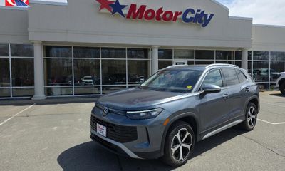 2025 Volkswagen Tiguan 4MOTION SE