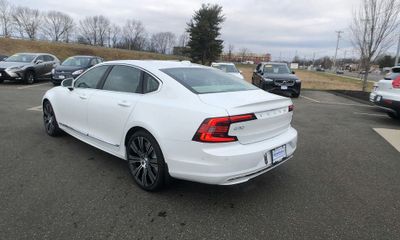 2023 Volvo S90 Ultimate Bright With