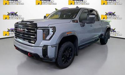 2025 GMC Sierra HD AT4