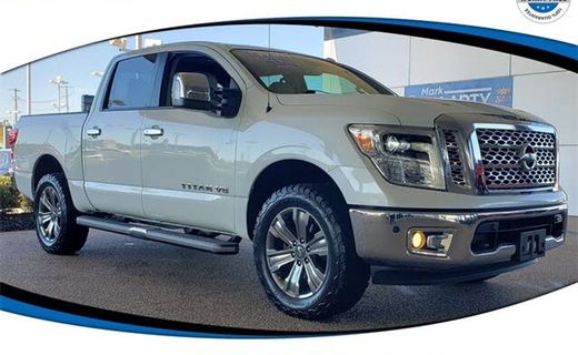 2018 Nissan Titan SV
