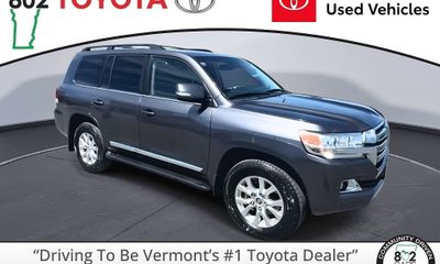 2017 Toyota Land Cruiser VX R