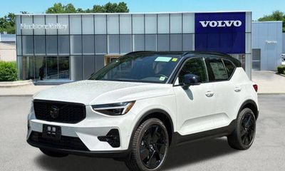 2026 Volvo XC40 Ultra Black Edition