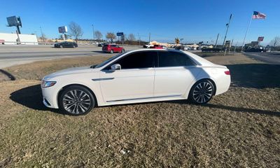 2019 Lincoln Continental Select