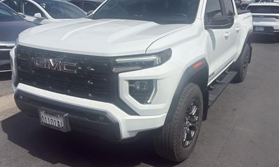 2024 GMC Canyon Elevation
