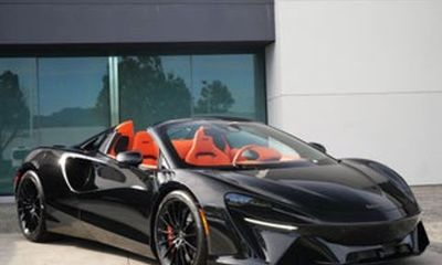 2026 McLaren Artura