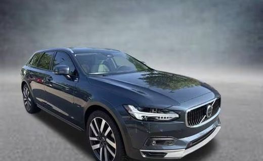 2025 Volvo V90CC Ultra