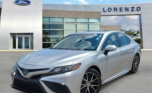2024 Toyota Camry SE