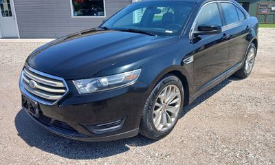 2015 Ford Taurus SEL