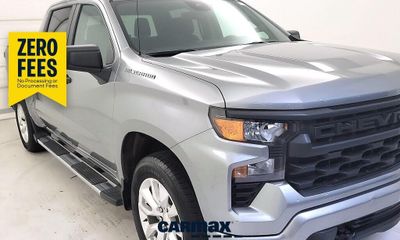 2023 Chevrolet Silverado Custom