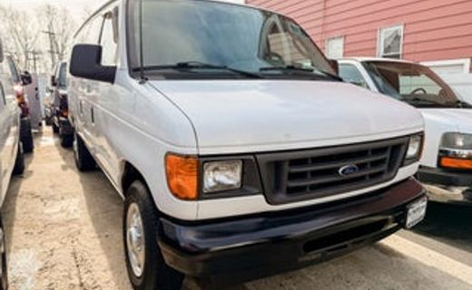 2004 Ford E-350 Super Duty
