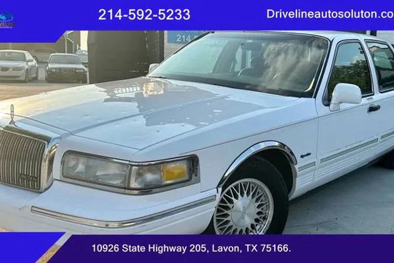 1997 Lincoln Town Car — a typically priced live listing