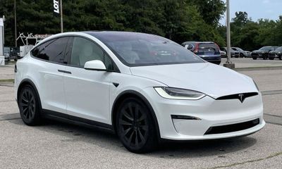 2022 Tesla Model X