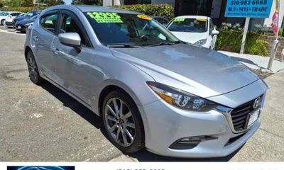 2018 Mazda MAZDA3 Touring