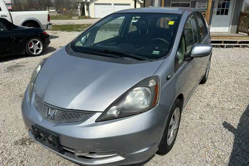 2012 Honda FIT — a typically priced live listing