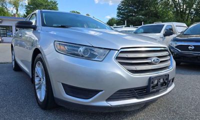 2015 Ford Taurus SE