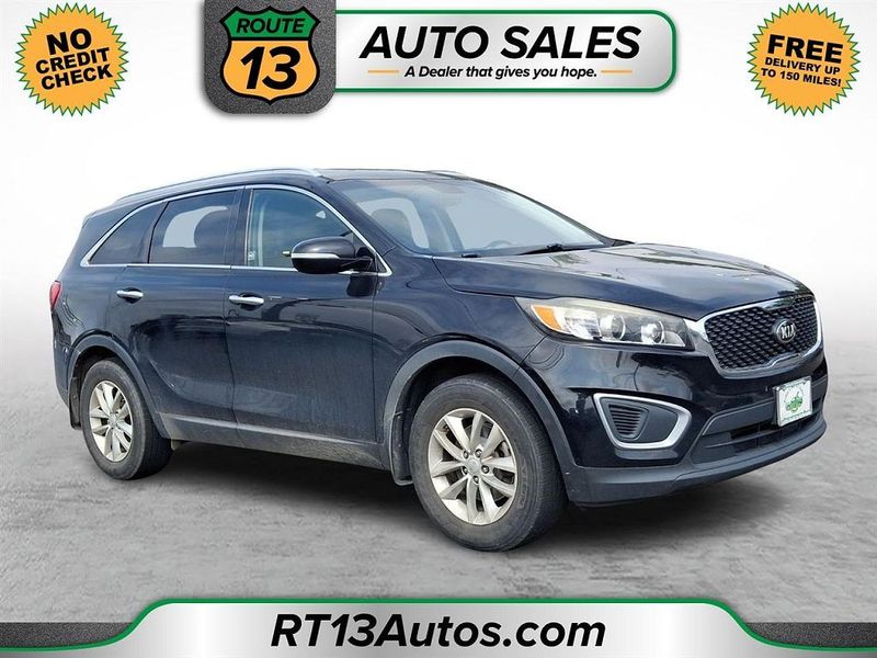 2016 Kia Sorento — a typically priced live listing