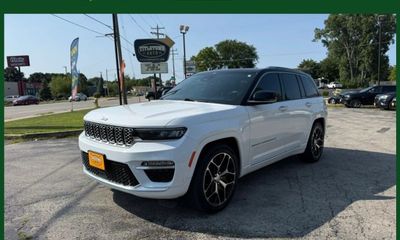 2022 Jeep Grand Cherokee Summit