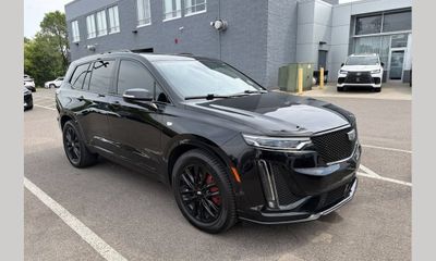 2023 Cadillac XT6 Sport