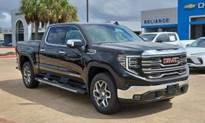 2026 GMC Sierra Elevation