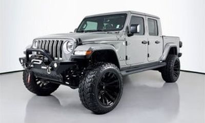 2023 Jeep Gladiator Sport