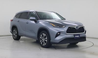 2023 Toyota Highlander LE L Limited