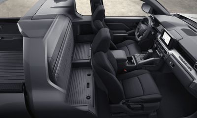 2026 Toyota Tacoma SR5 Xtracab