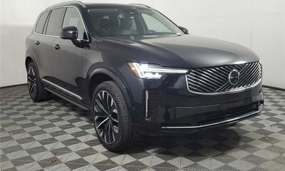 2026 Volvo XC90 Ultra Bright