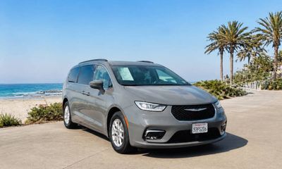 2022 Chrysler Pacifica Touring L