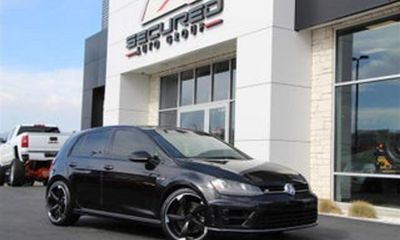 2017 Volkswagen Golf R Base