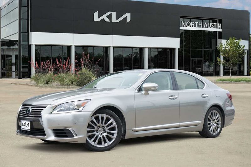 2017 Lexus LS — a typically priced live listing