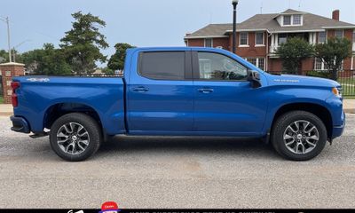 2023 Chevrolet Silverado RST