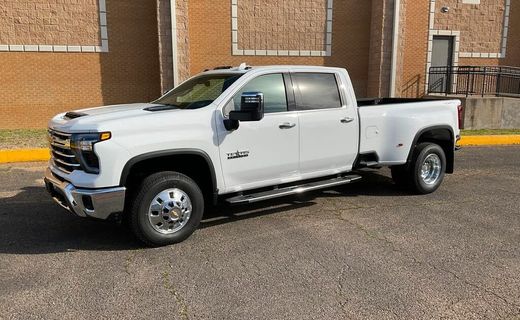2025 Chevrolet Silverado HD LTZ