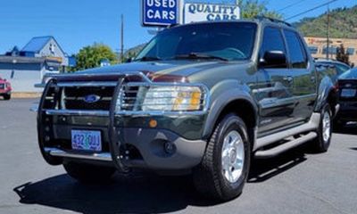 2002 Ford Explorer Sport Trac Base