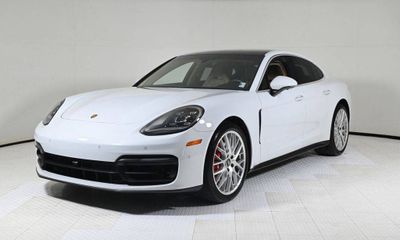 2023 Porsche Panamera 4S
