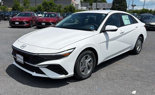 2026 Hyundai Elantra SE