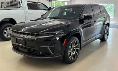 2025 Jeep Wagoneer S Limited