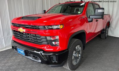 2026 Chevrolet Silverado HD Custom